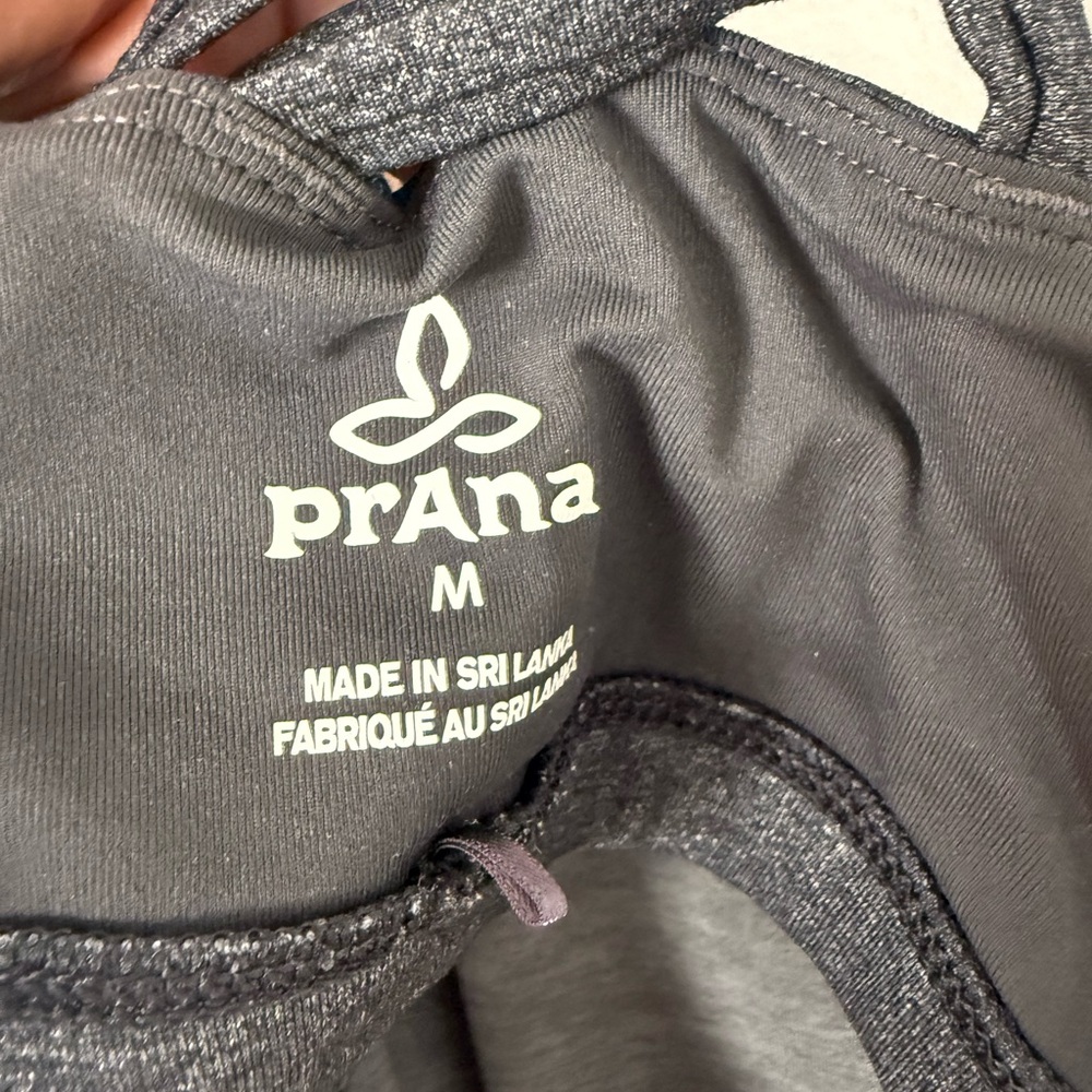 Like New Prana Waterfall Criss Cross Built in Bra Scoop Back Workout Tank - Picture 7 of 14
